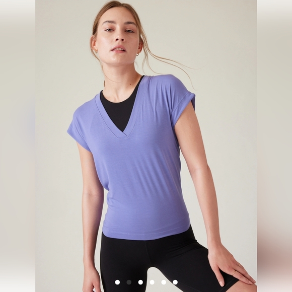 Athleta  Tee Shirt Explore Ample Essence - Picture 1 of 13
